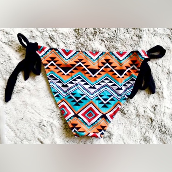 NEW Long Sleeve UV Sun UPF 50+ RashGuard  2 Piece Includes bikini bottom, M, NWT - Picture 3 of 3